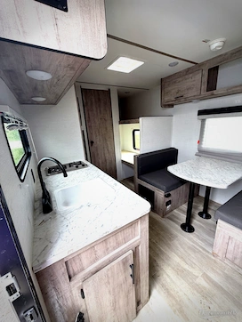 2025 Gulf Stream Enlighten 17BH RV Photo 3