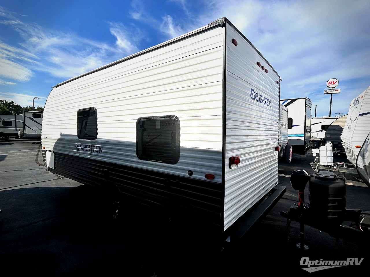 2025 Gulf Stream Enlighten 17BH Photo 2