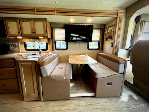 2019 Thor Windsport 34J RV Photo 2