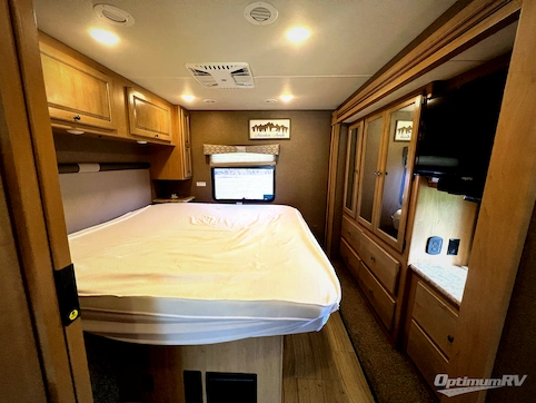2019 Thor Windsport 34J RV Photo 4