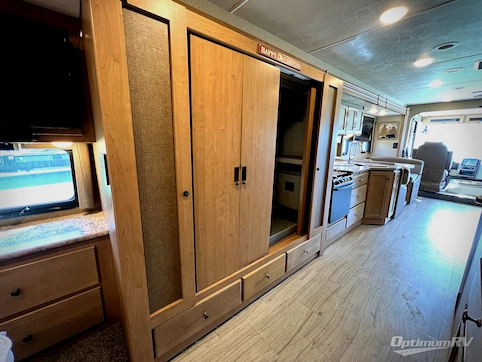 2019 Thor Windsport 34J RV Photo 3