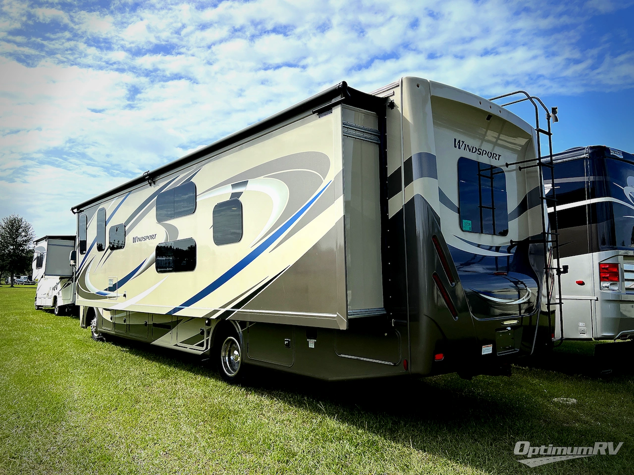 2019 Thor Windsport 34J Photo 2