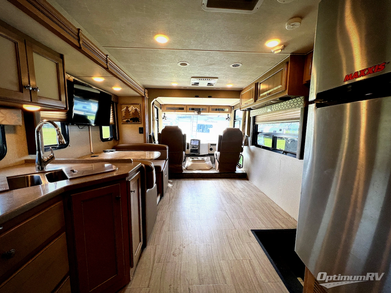 2019 Thor Windsport 34J Photo 5