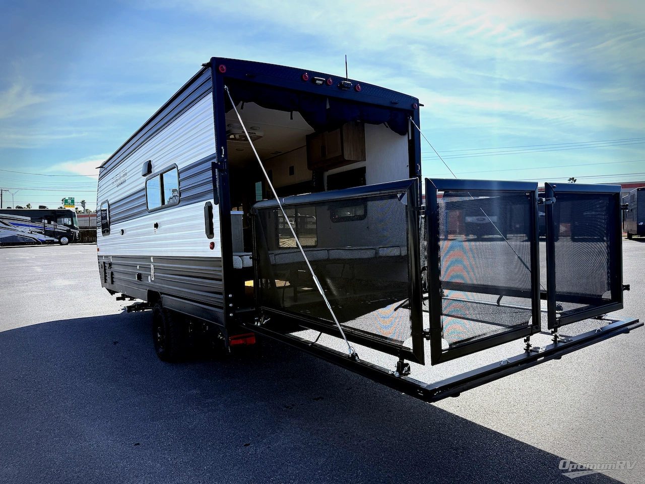 2026 Forest River Cherokee Wolf Pup 18RJBW Photo 4