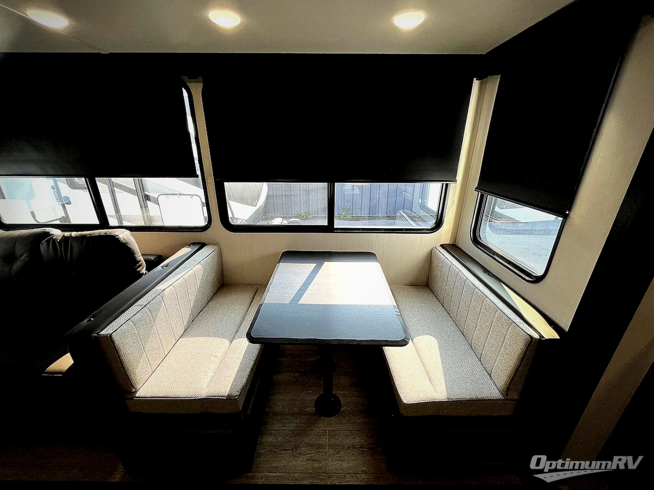 2025 Forest River Cherokee Arctic Wolf Suite 3750SUITE Photo 8