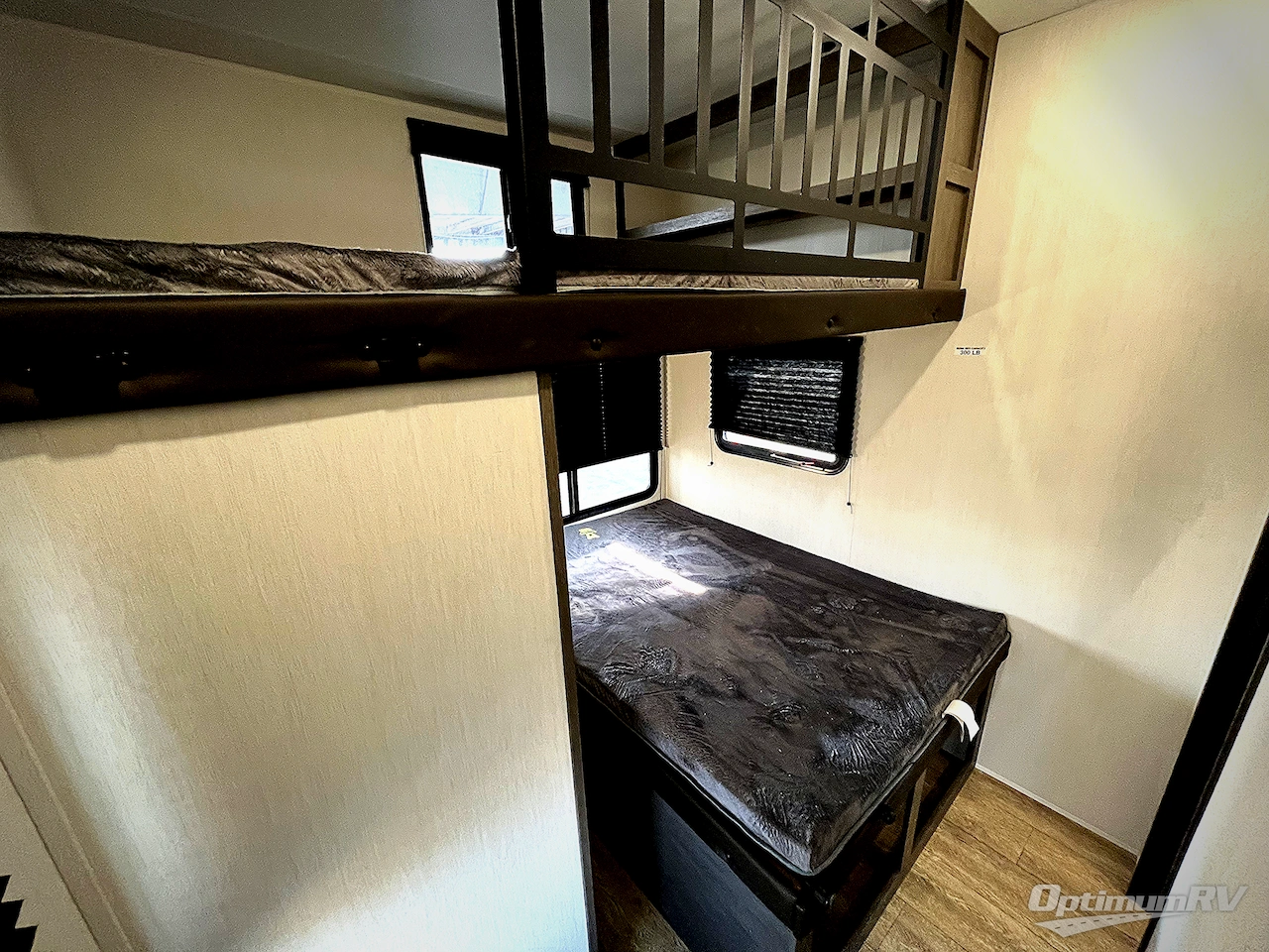2025 Forest River Cherokee Arctic Wolf Suite 3750SUITE Photo 20