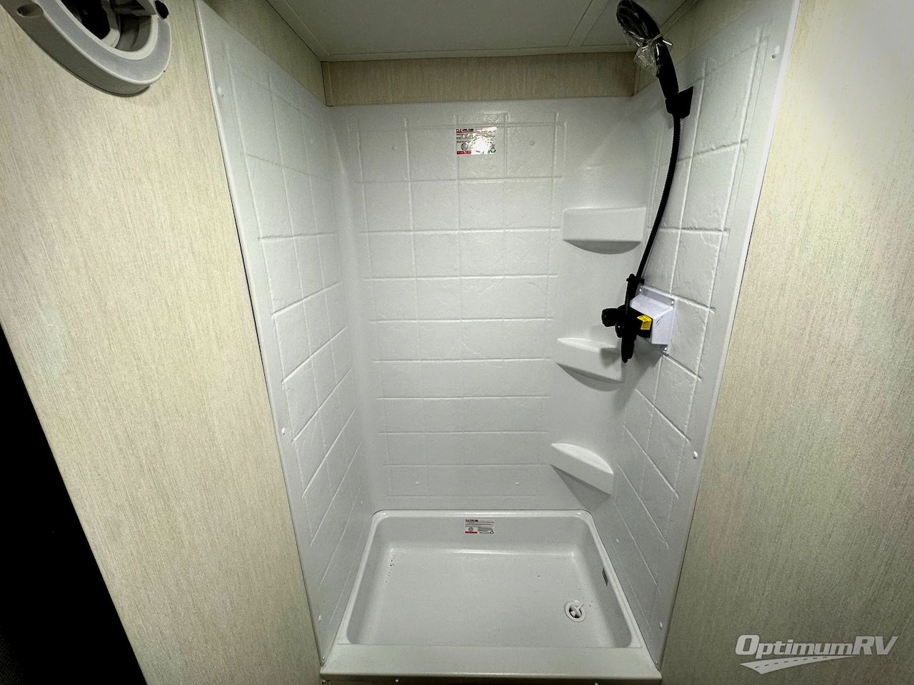 2026 Forest River Cherokee Arctic Wolf 38DST Photo 24