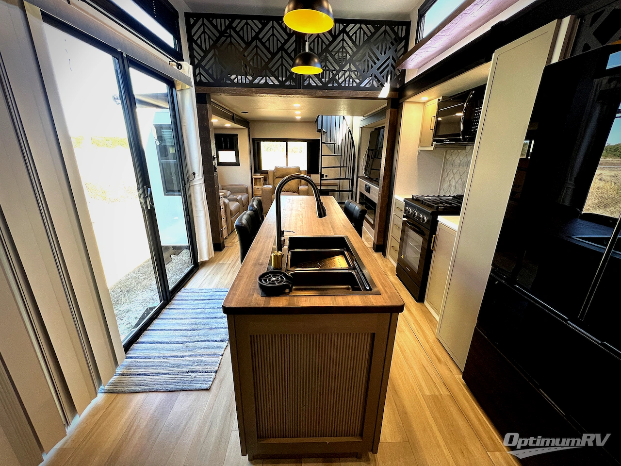 2025 Forest River Wildwood Heritage Glen ROOST43 Photo 4