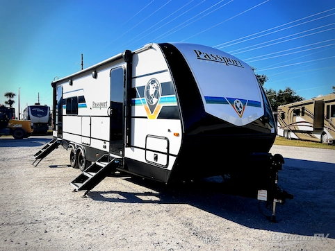 Used 2025 Keystone Passport Super Lite 2450RK Featured Photo