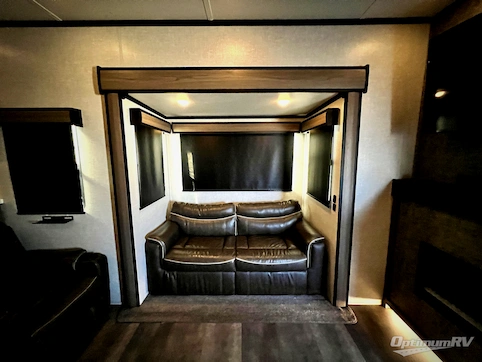 2021 CrossRoads Cameo CE3975CK RV Photo 3