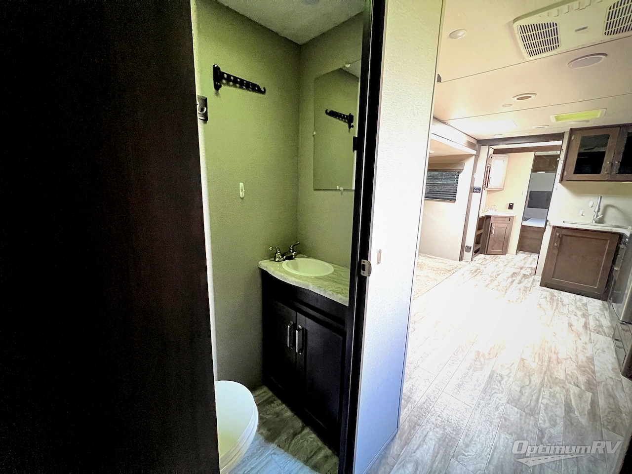 2021 Grand Design Transcend 32BHS Photo 13