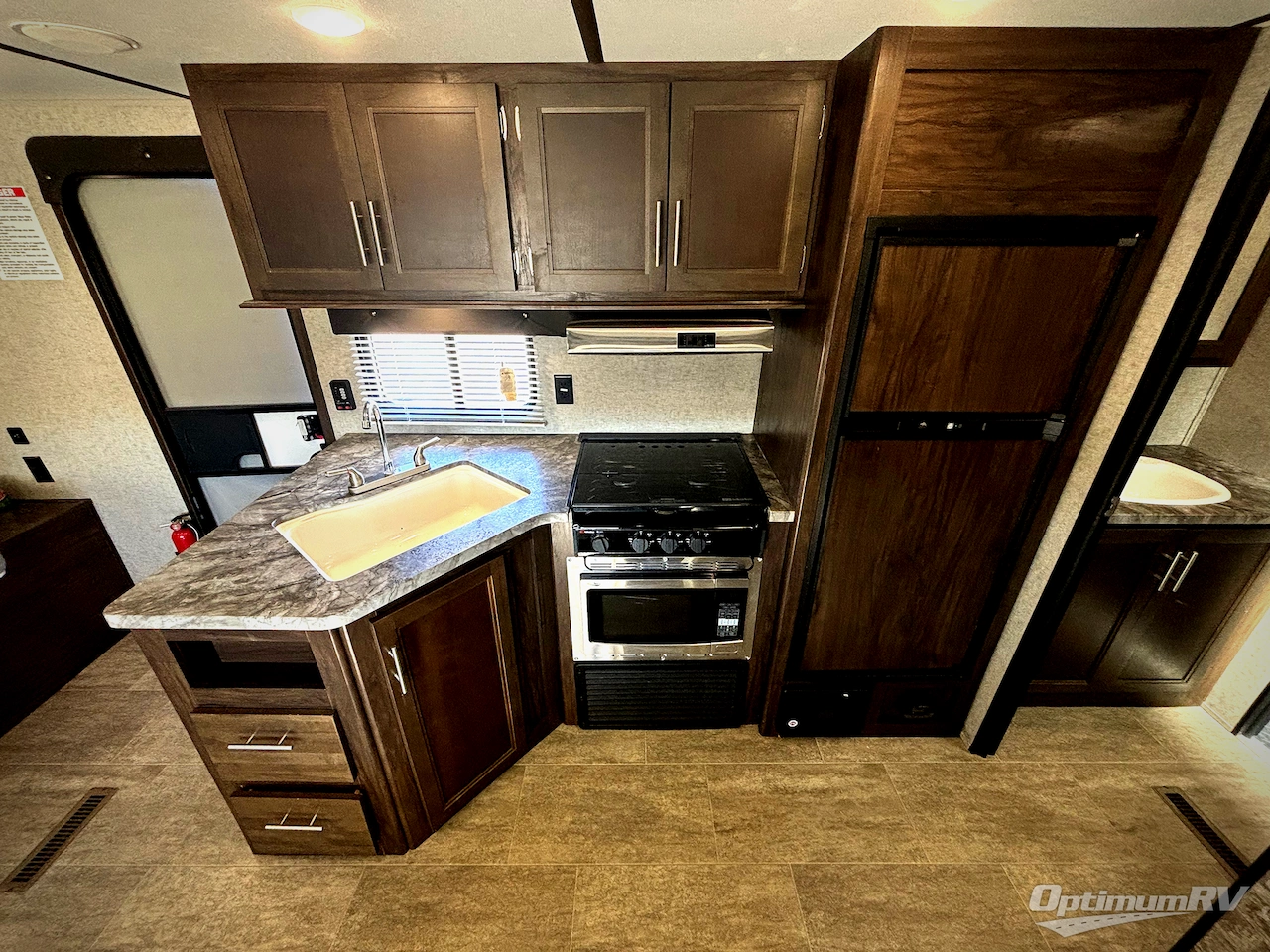 2020 Forest River XLR Boost 27LRLE Photo 6