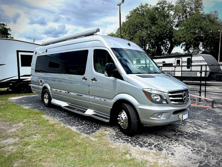 2014 Winnebago Era 170A RV Photo 1