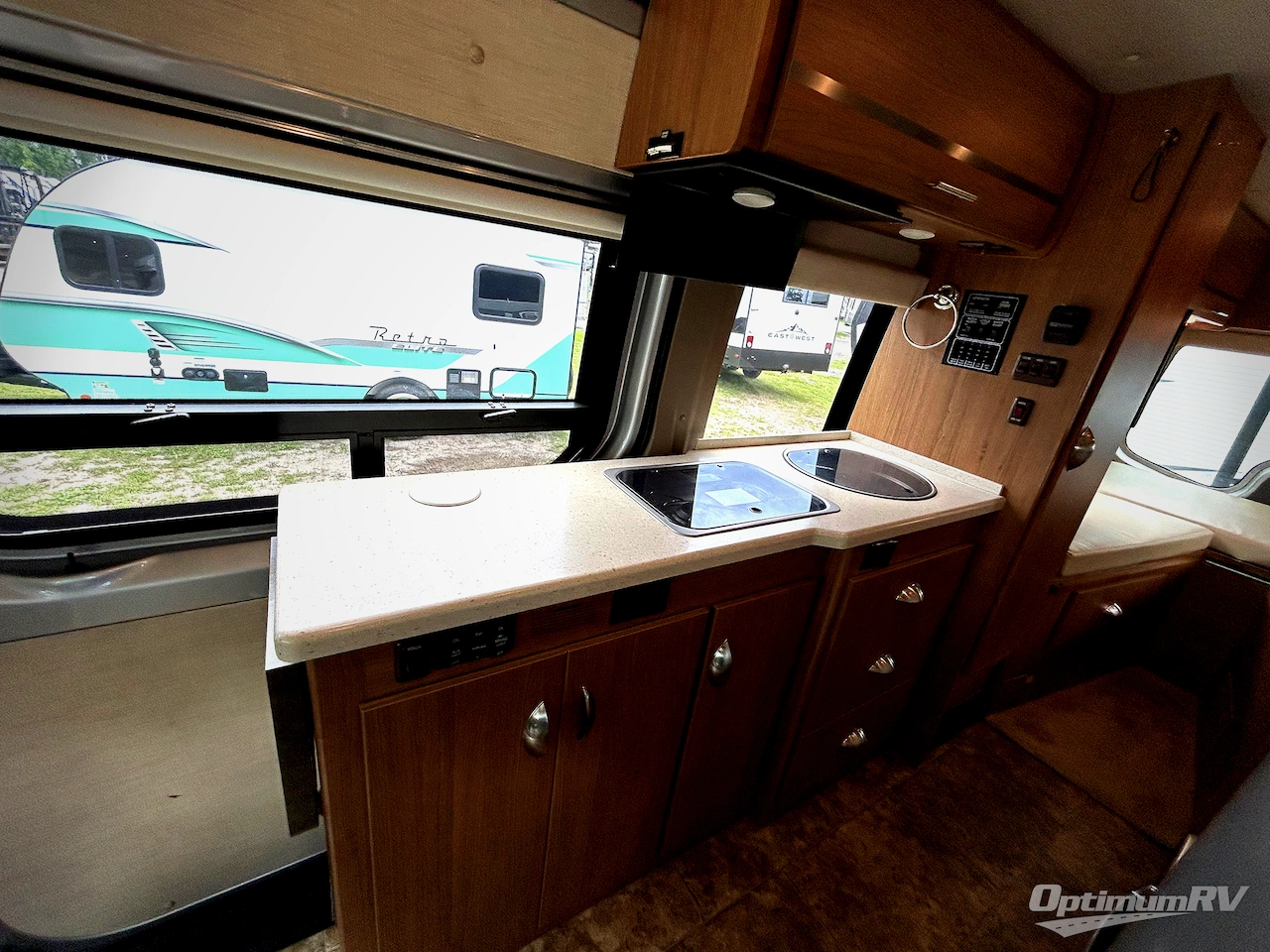 2014 Winnebago Era 170A Photo 6