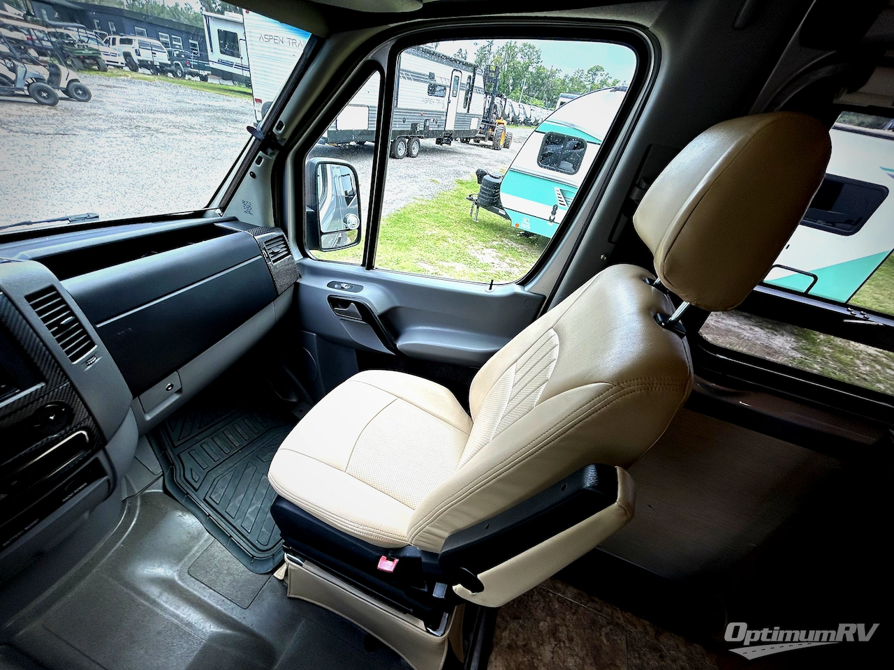 2014 Winnebago Era 170A Photo 9
