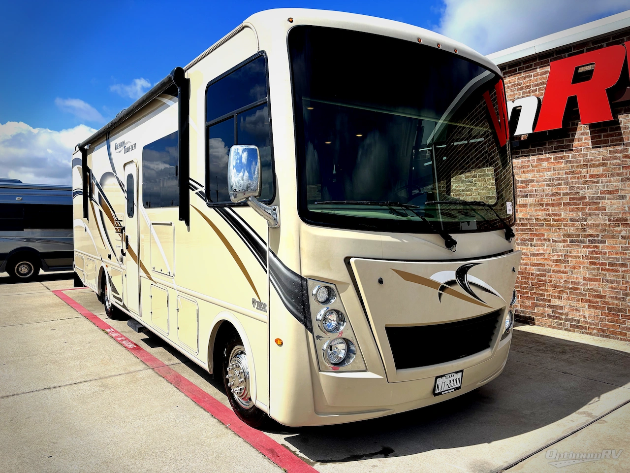 2019 Thor Freedom Traveler 32A Photo 1