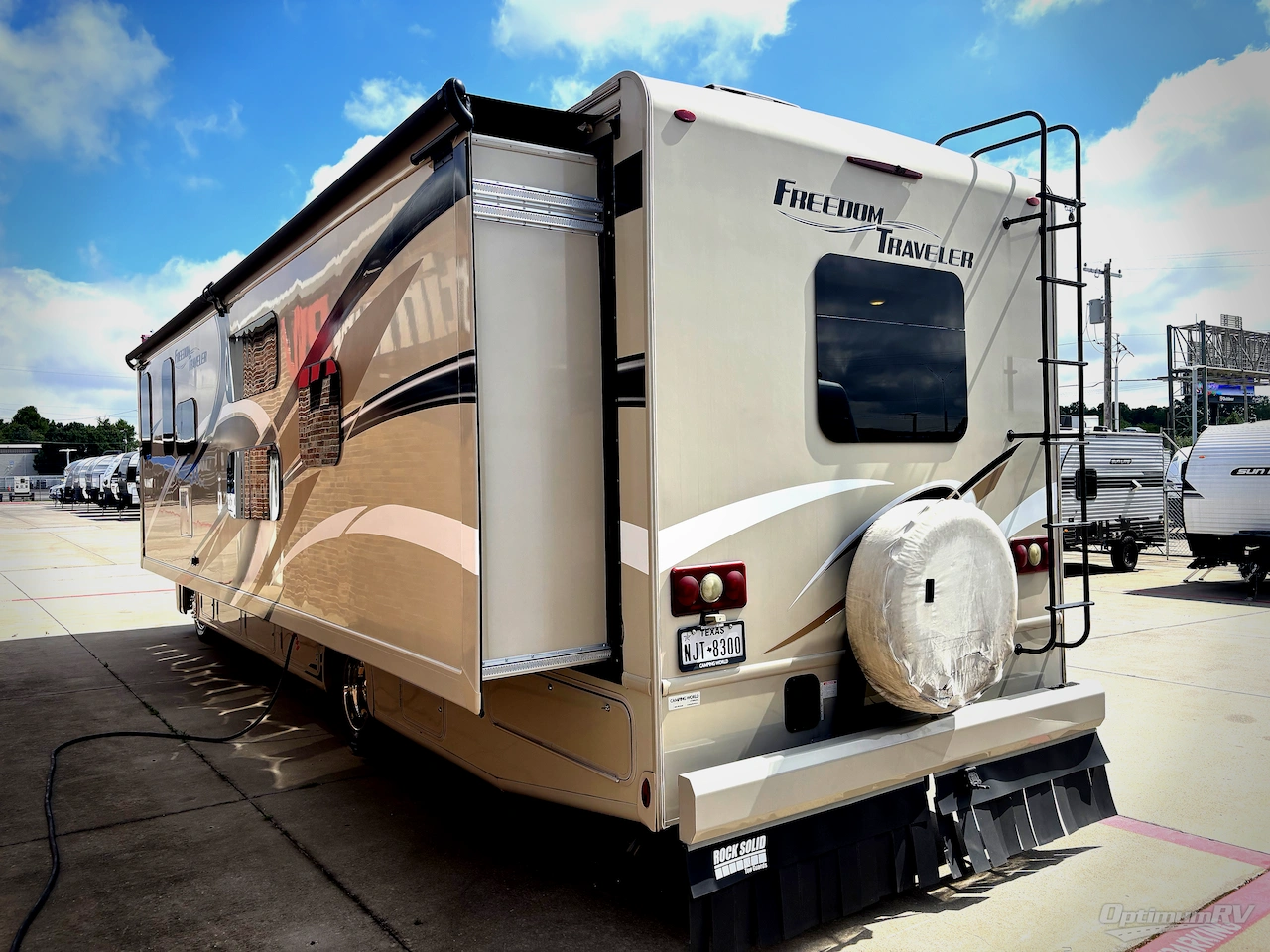 2019 Thor Freedom Traveler 32A Photo 3
