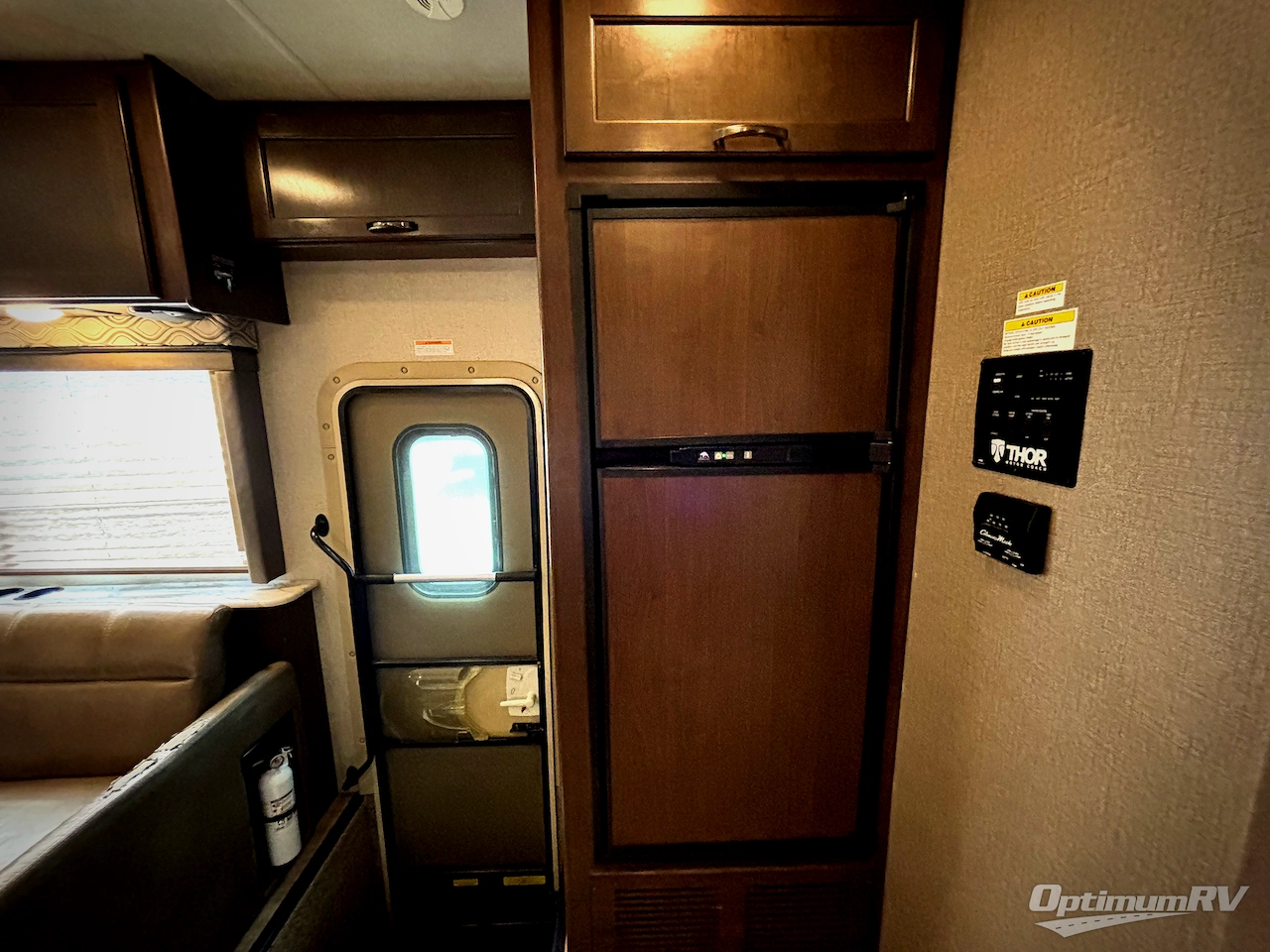 2019 Thor Freedom Traveler 32A Photo 8