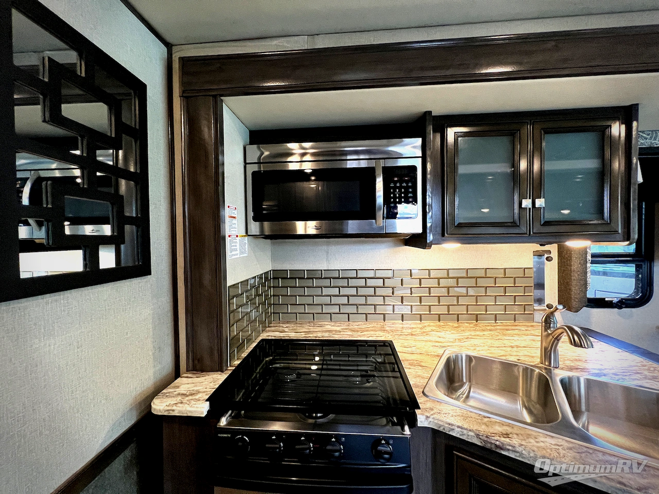 2018 Holiday Rambler Admiral 28A Photo 13