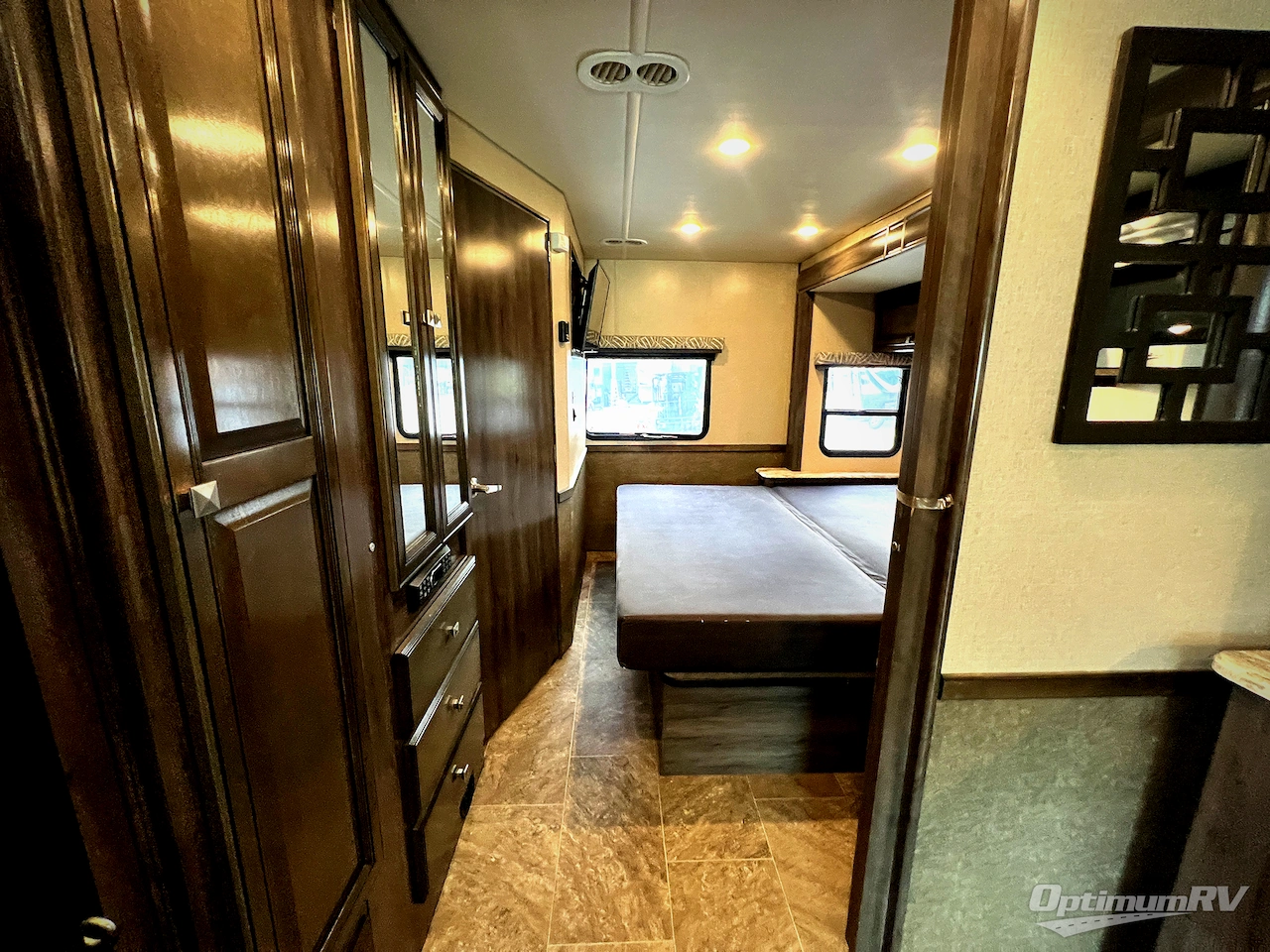 2018 Holiday Rambler Admiral 28A Photo 15