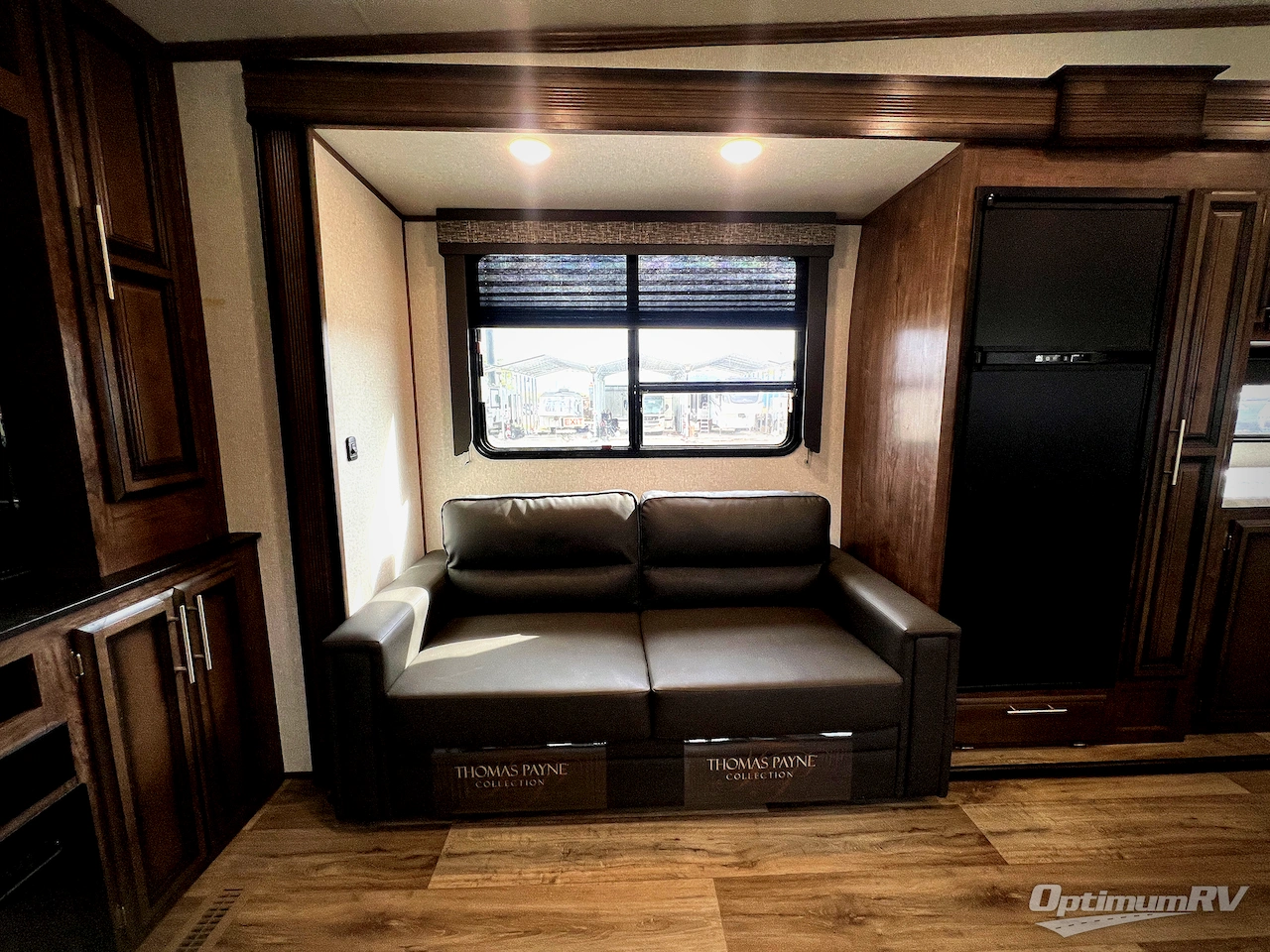 2021 KZ Durango Half-Ton D290RLT Photo 8