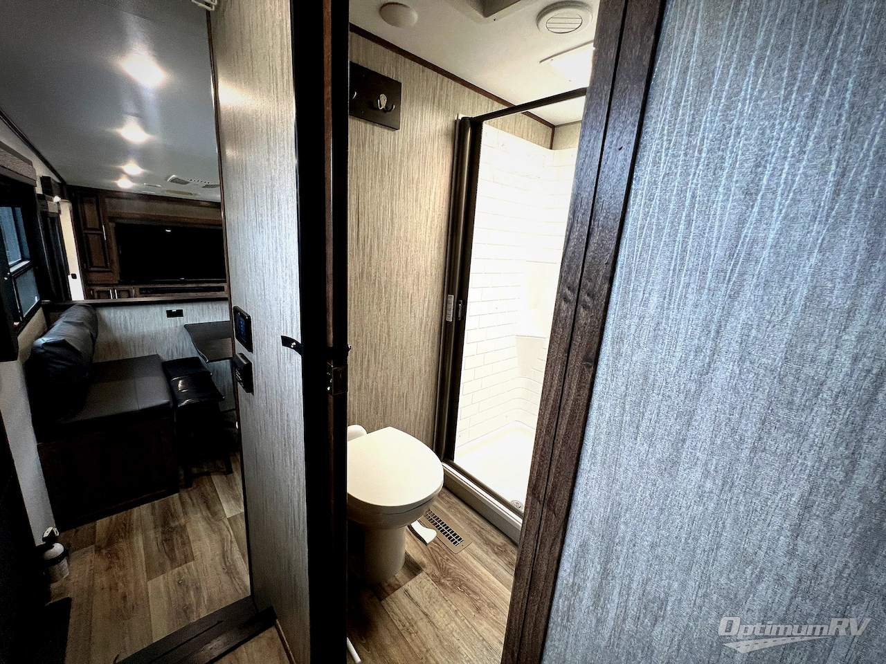 2021 KZ Durango Half-Ton D290RLT Photo 20