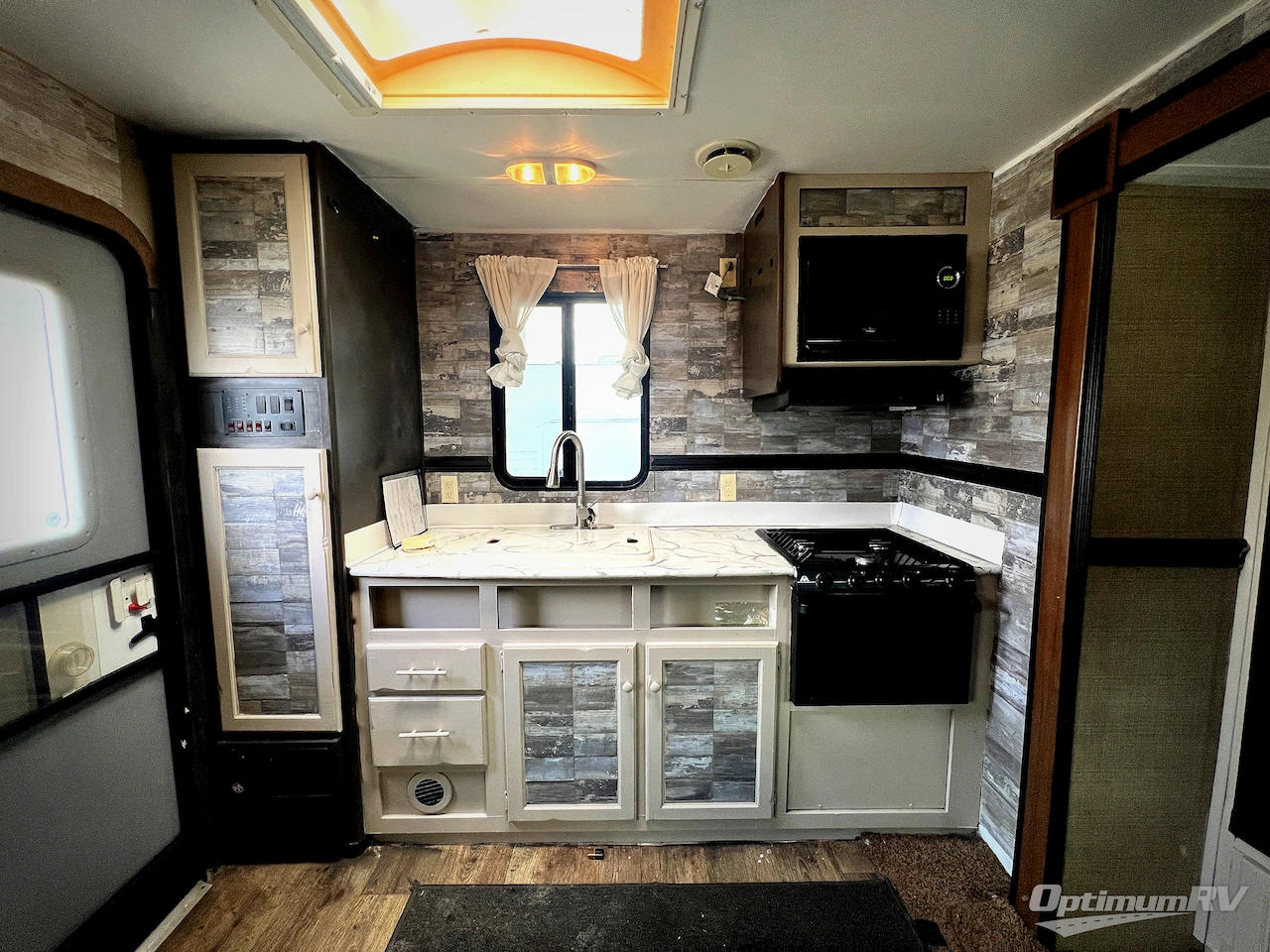 2015 Dutchmen Aspen Trail 2390RKS Photo 8