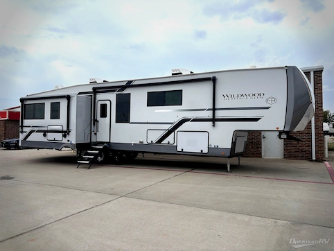 Used 2026 Forest River Wildwood Heritage Glen 380WDR Featured Photo