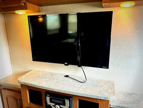 2013 Keystone Sprinter Copper Canyon 324FWBHS RV Photo 2