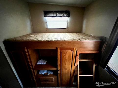 2013 Keystone Sprinter Copper Canyon 324FWBHS RV Photo 3