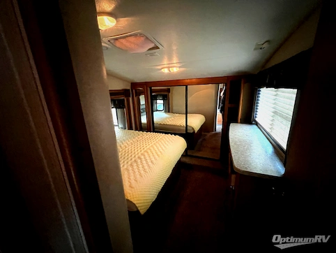 2013 Keystone Sprinter Copper Canyon 324FWBHS RV Photo 4