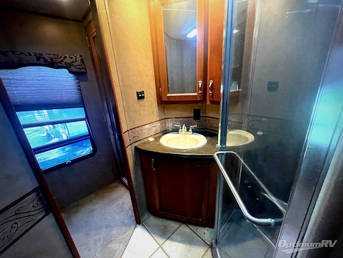 2010 Carriage Cameo 35SB3 RV Photo 3