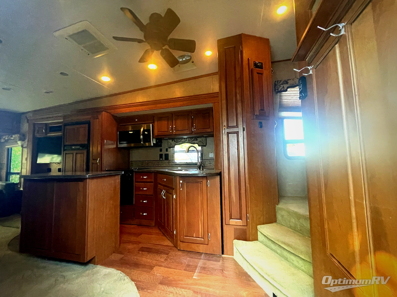 2010 Carriage Cameo 35SB3 Photo 5