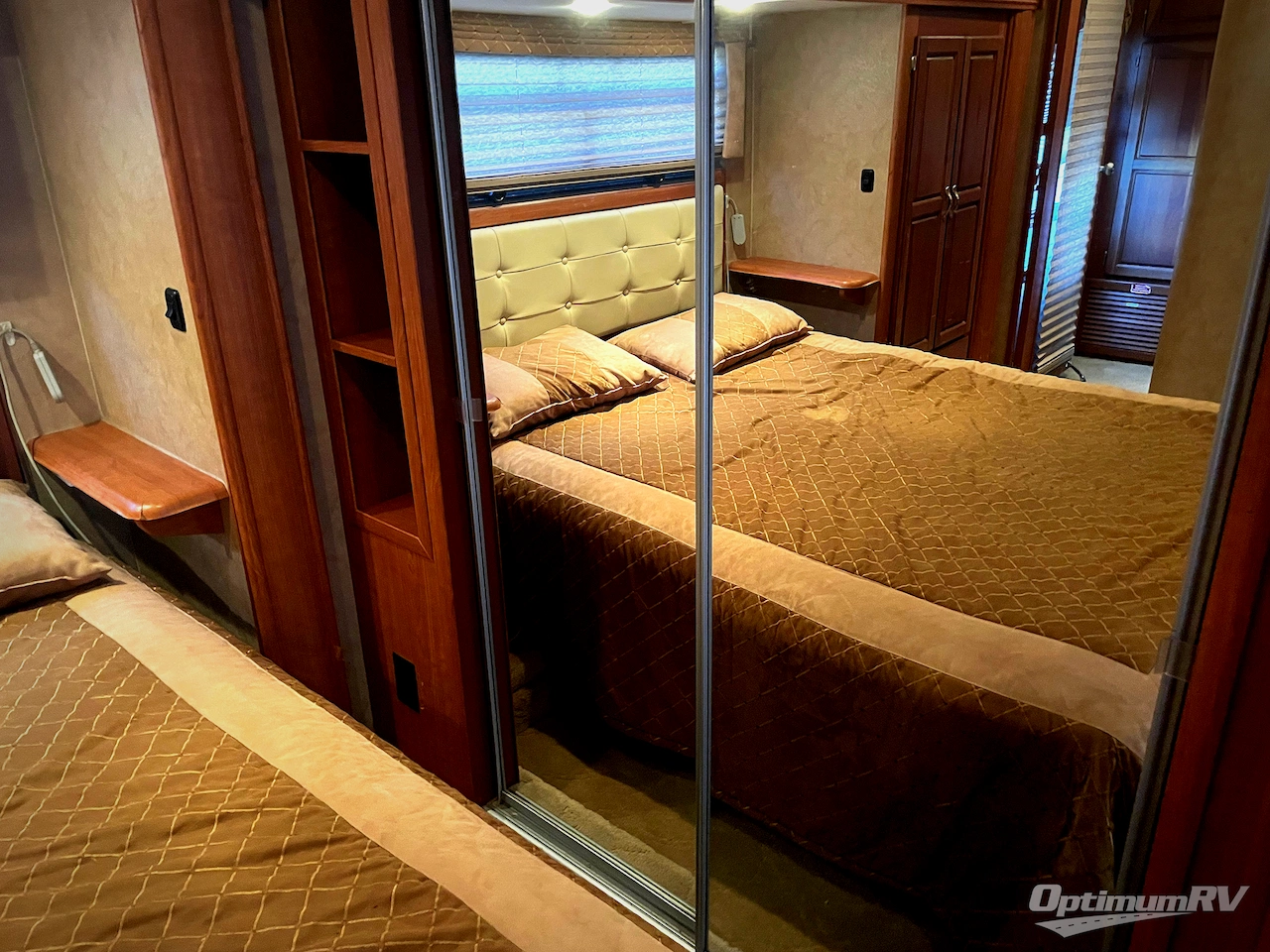 2010 Carriage Cameo 35SB3 Photo 25
