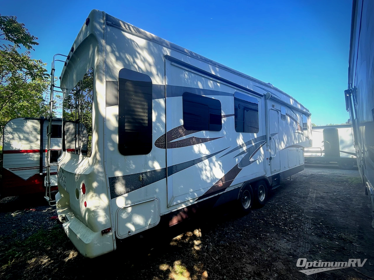 2010 Carriage Cameo 35SB3 Photo 2