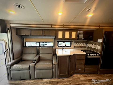 2023 Thor Hurricane 34R RV Photo 3