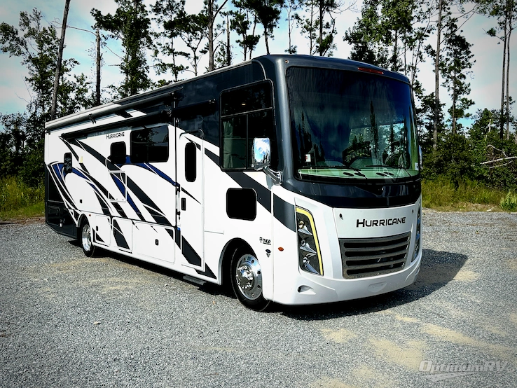 2023 Thor Hurricane 34R RV Photo 1
