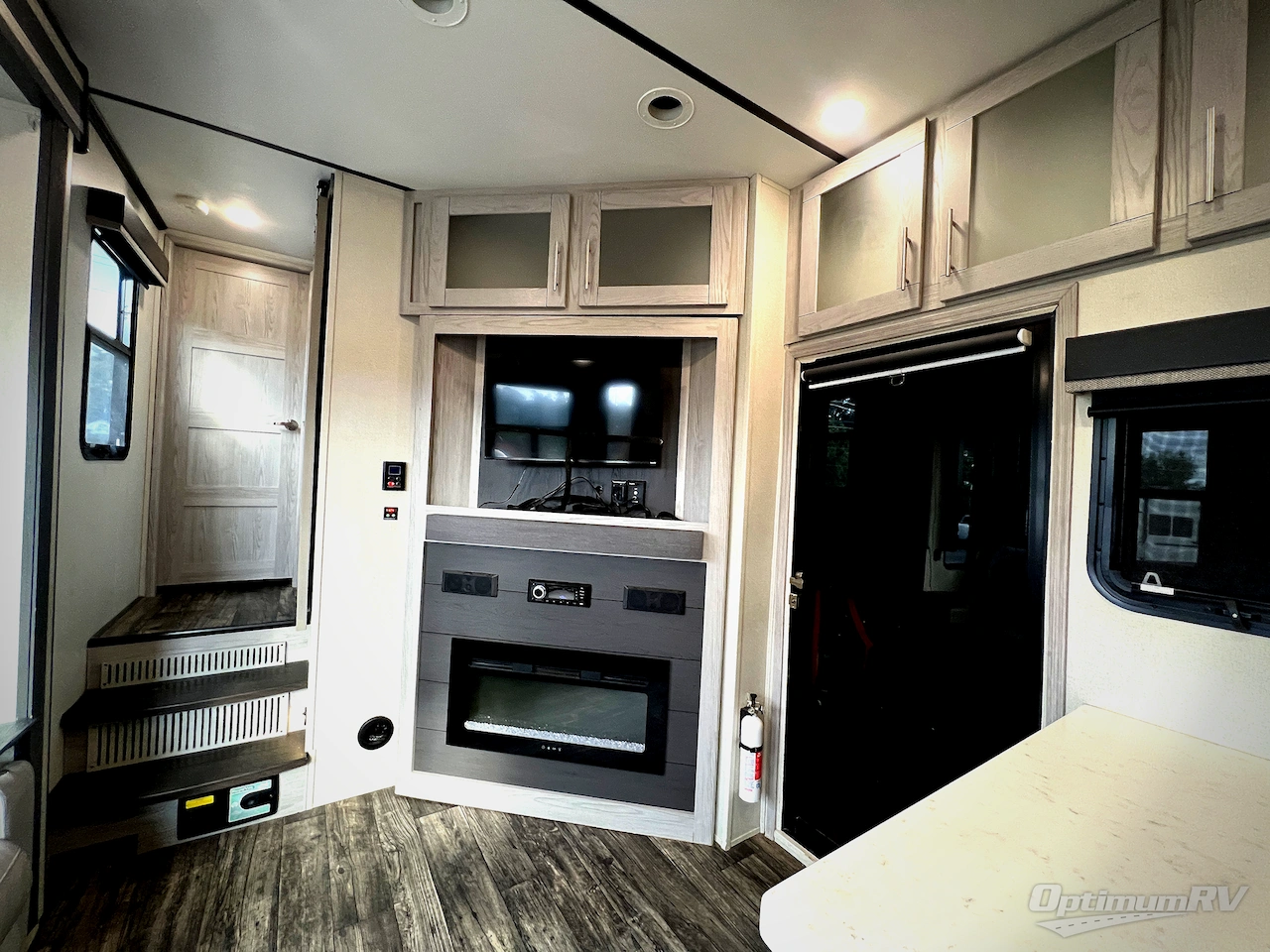 2022 Keystone Fuzion 424 Photo 6