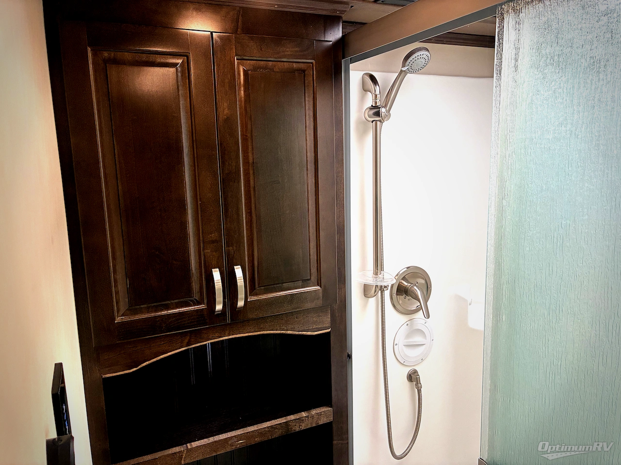 2018 Luxe by the RV Factory Luxe Elite 42RL Photo 24