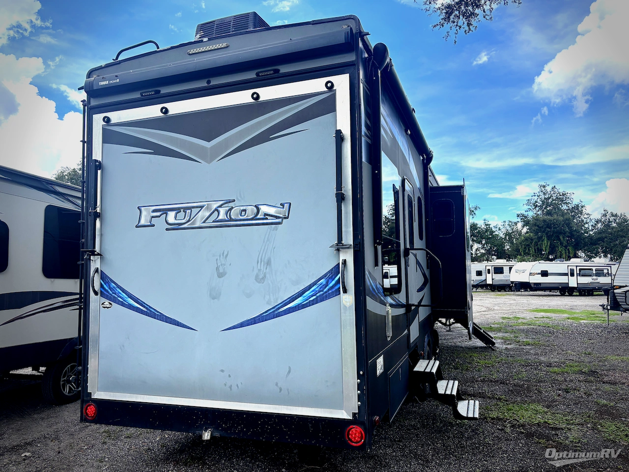 2017 Keystone Fuzion 417 Photo 3