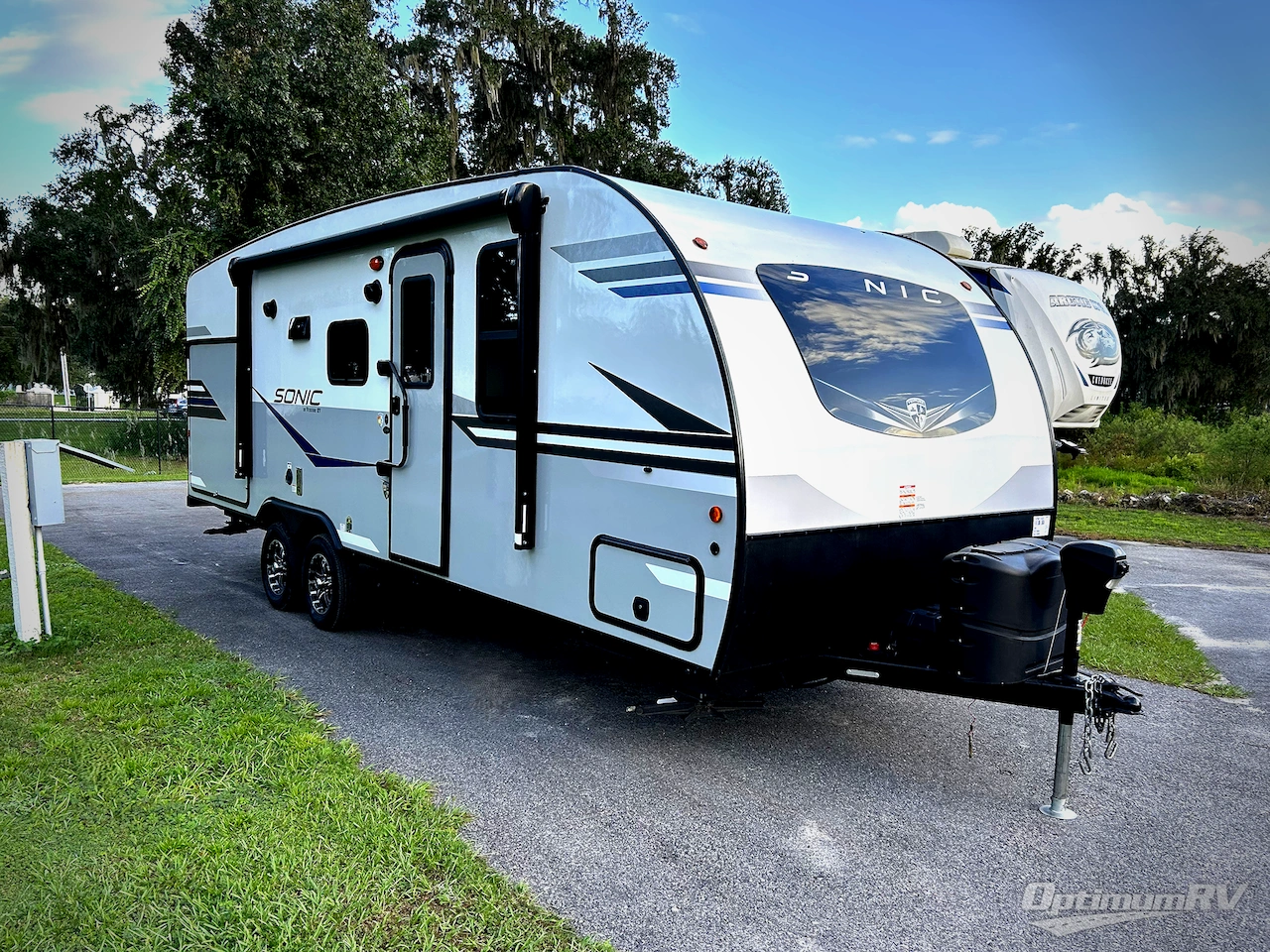2022 Venture Sonic SN220VRB Photo 1