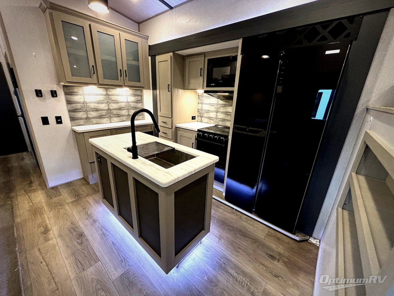 2023 Forest River Salem Hemisphere 378FL Photo 13