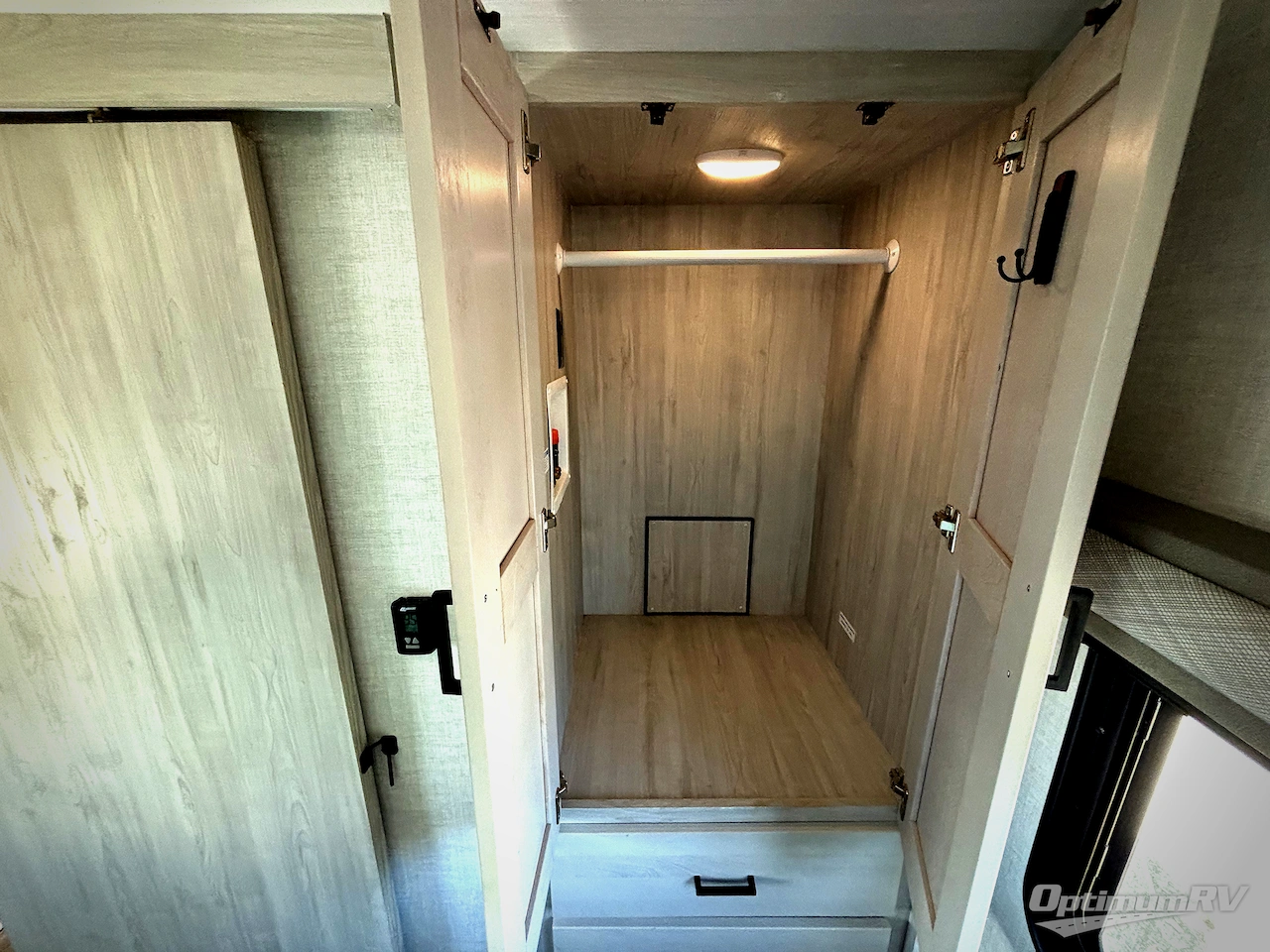 2022 East To West Tandara 286RL-OK Photo 12