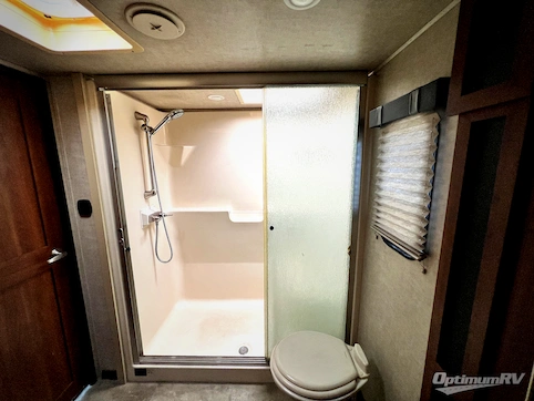 2014 Keystone Fuzion 401 RV Photo 4