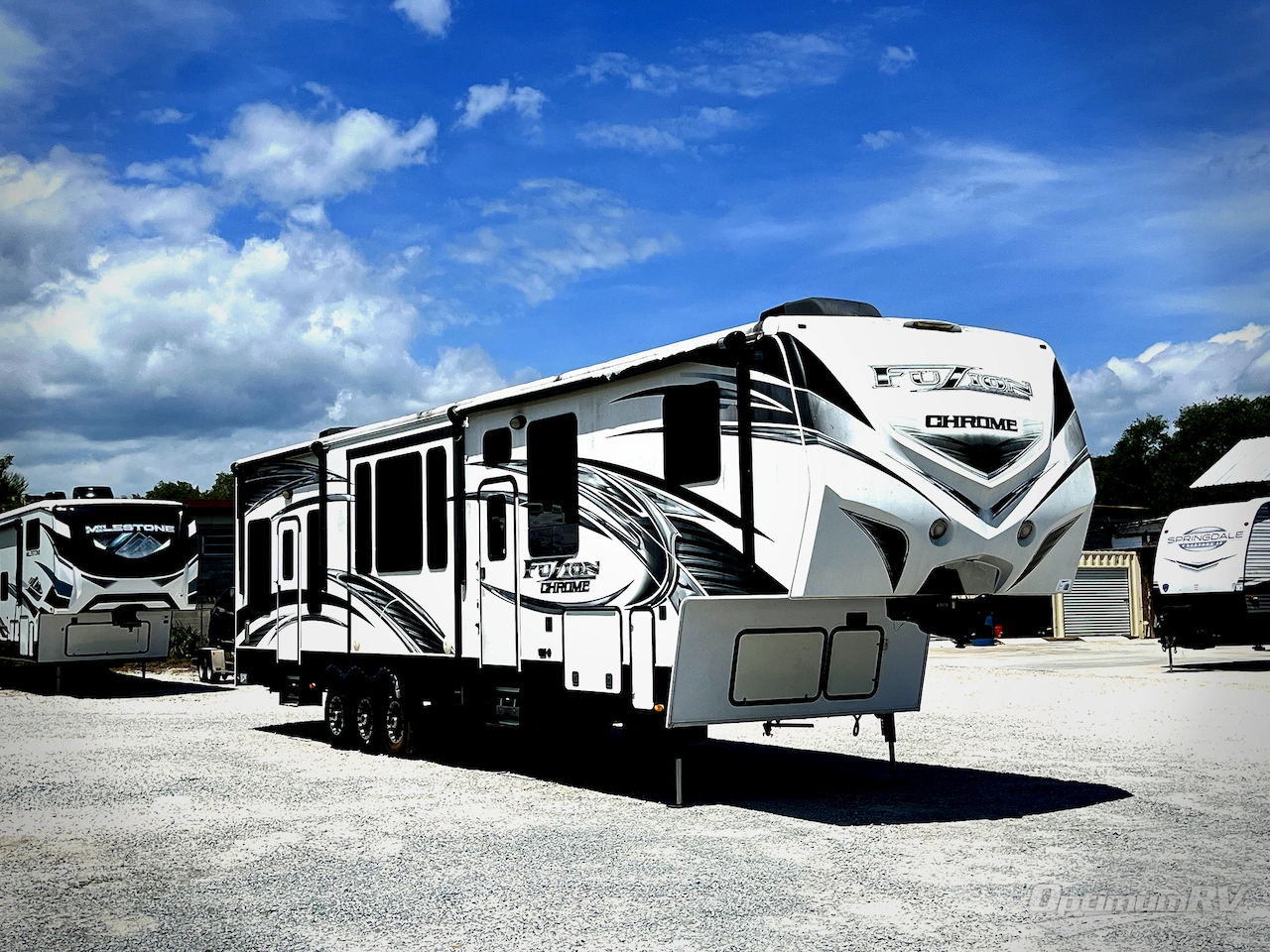 2014 Keystone Fuzion 401 Photo 1