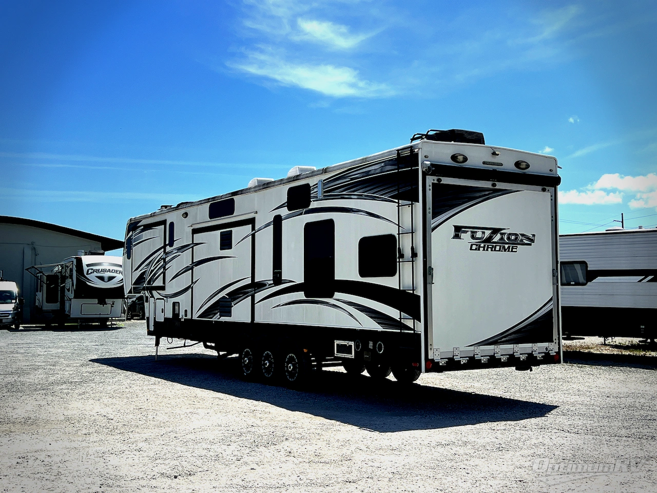 2014 Keystone Fuzion 401 Photo 3