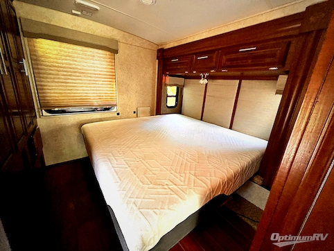 2017 Forest River Georgetown 3 Series 30X3 RV Photo 4