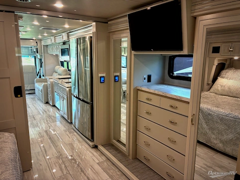 2024 Fleetwood Discovery 38W RV Photo 3