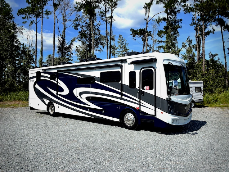 2024 Fleetwood Discovery 38W RV Photo 1