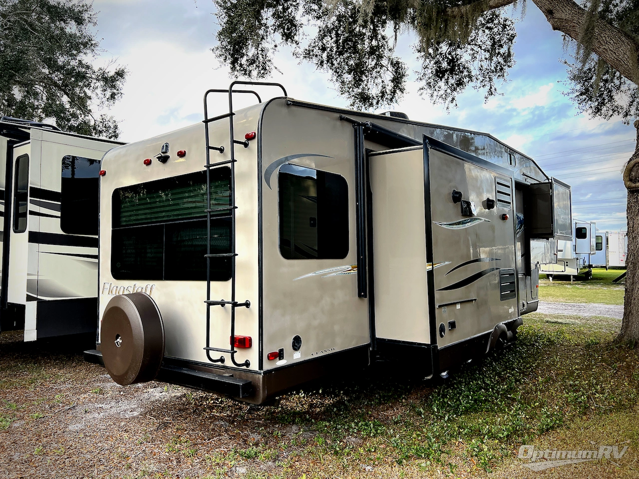 2015 Forest River Flagstaff Classic Super Lite 8528IKWS Photo 3